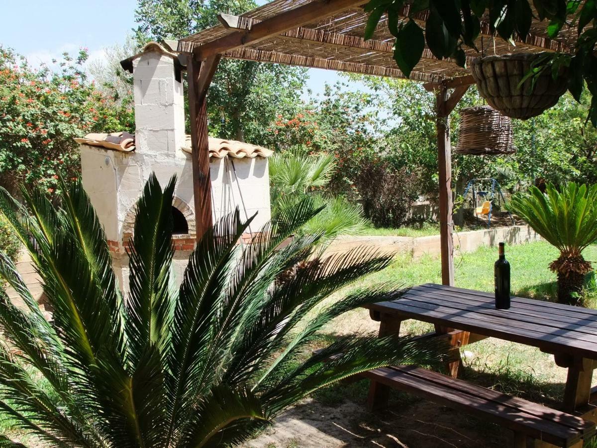 Bed and Breakfast Il Filo Di Paglia Комизо Экстерьер фото